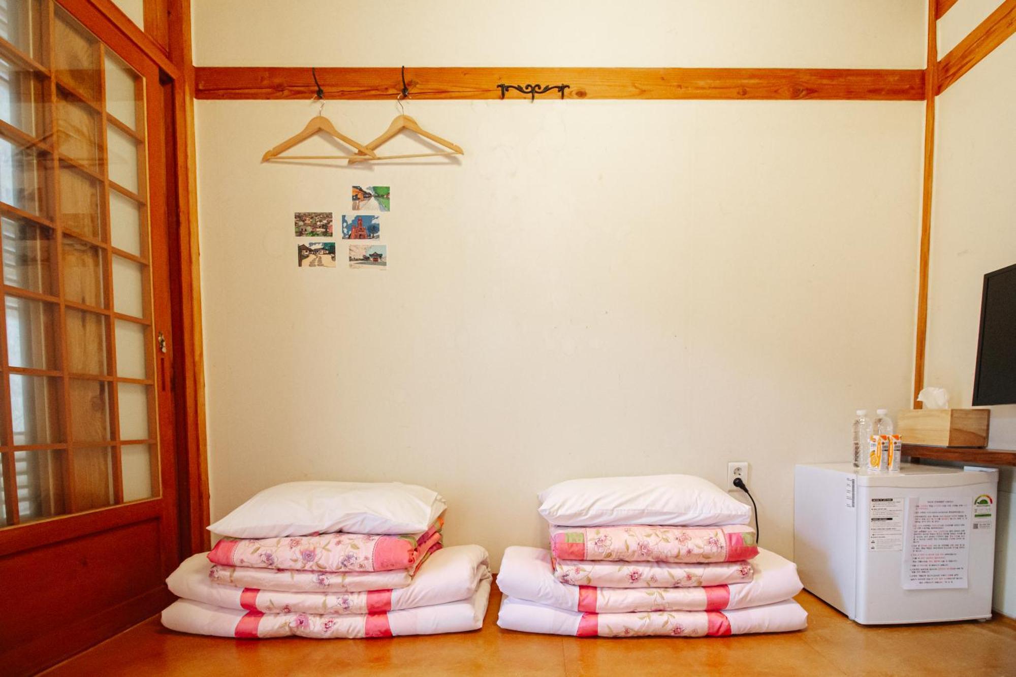 Jeonju Hanok Village Deoksugung Ngoại thất bức ảnh