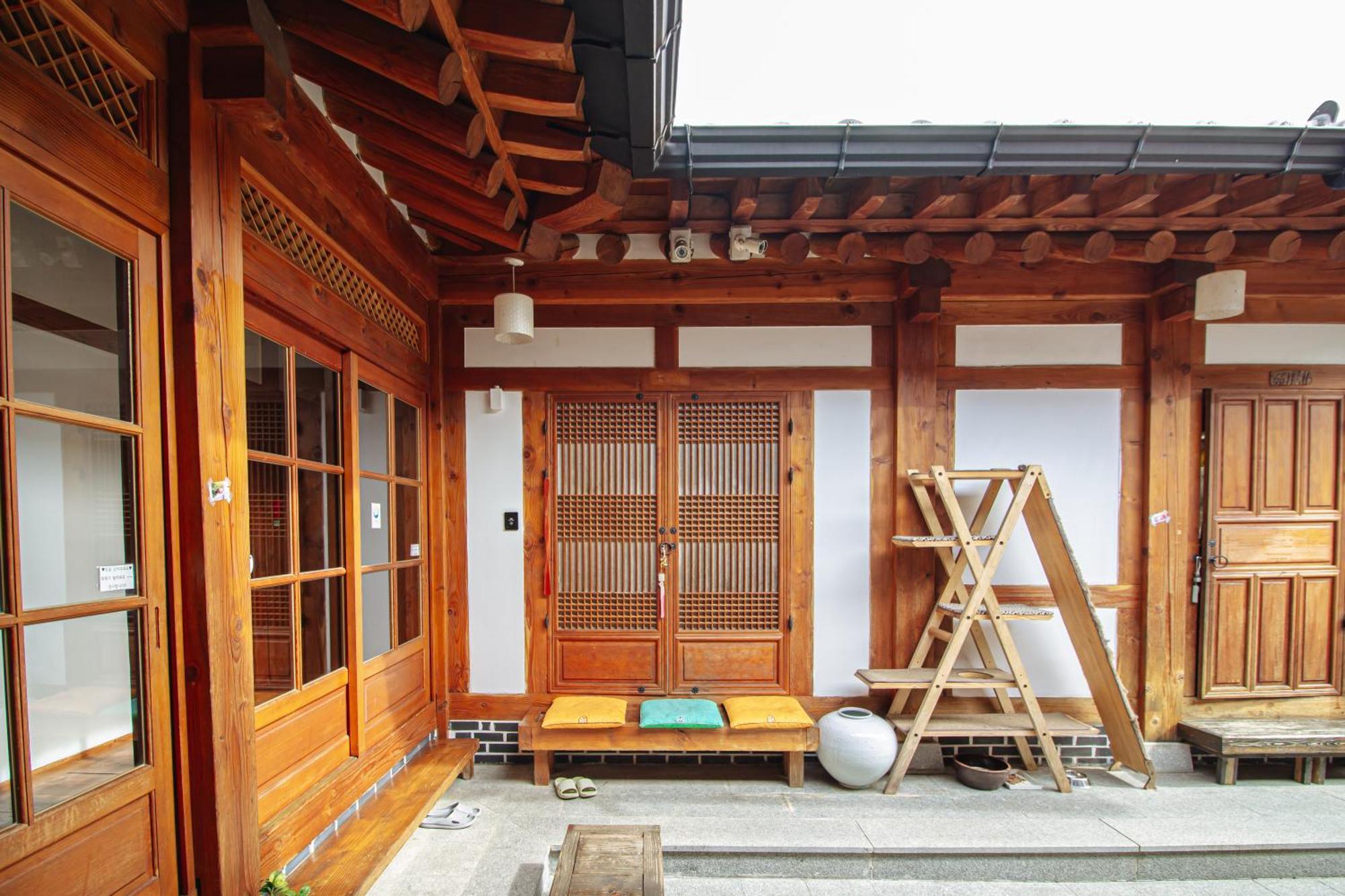 Jeonju Hanok Village Deoksugung Ngoại thất bức ảnh