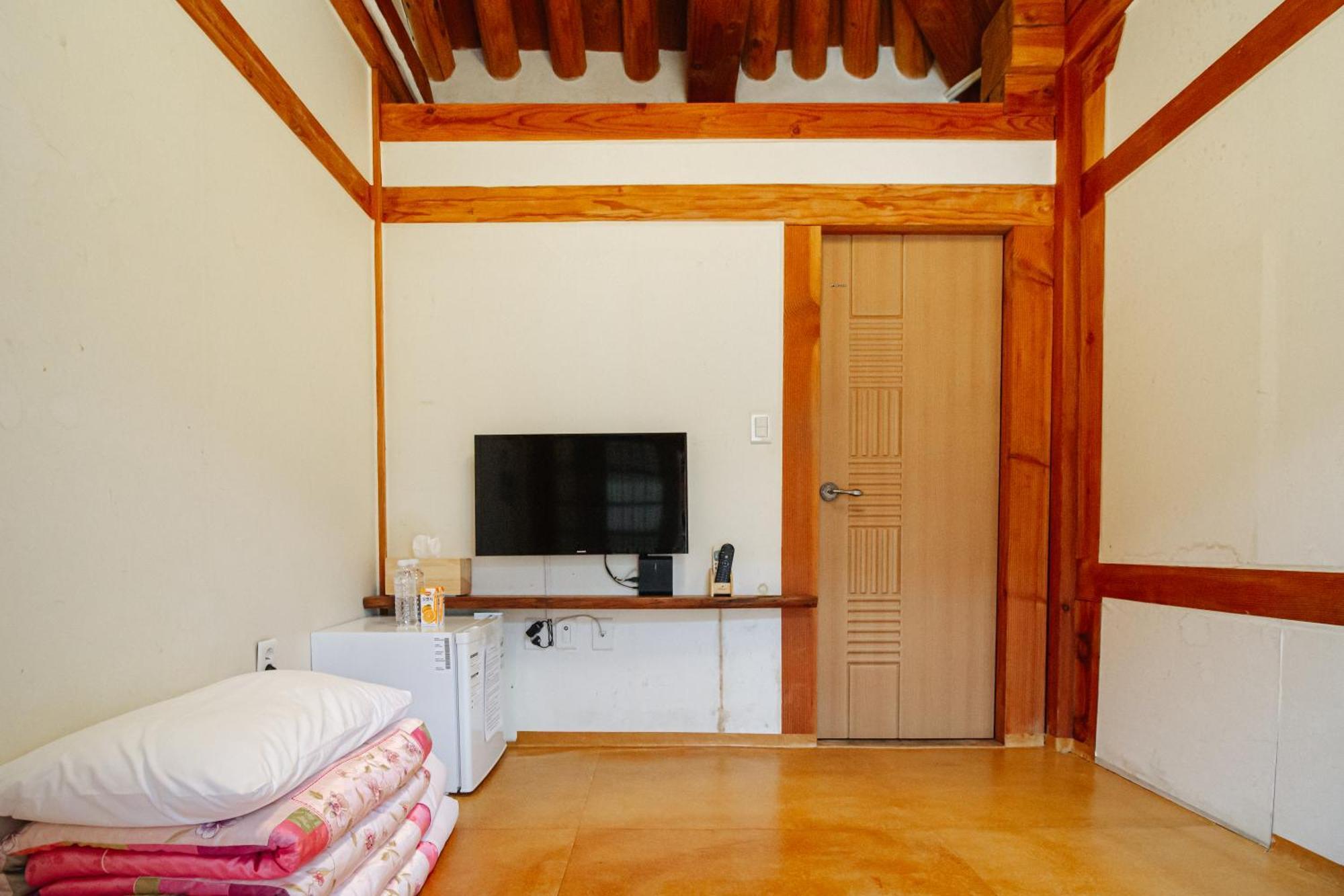 Jeonju Hanok Village Deoksugung Ngoại thất bức ảnh