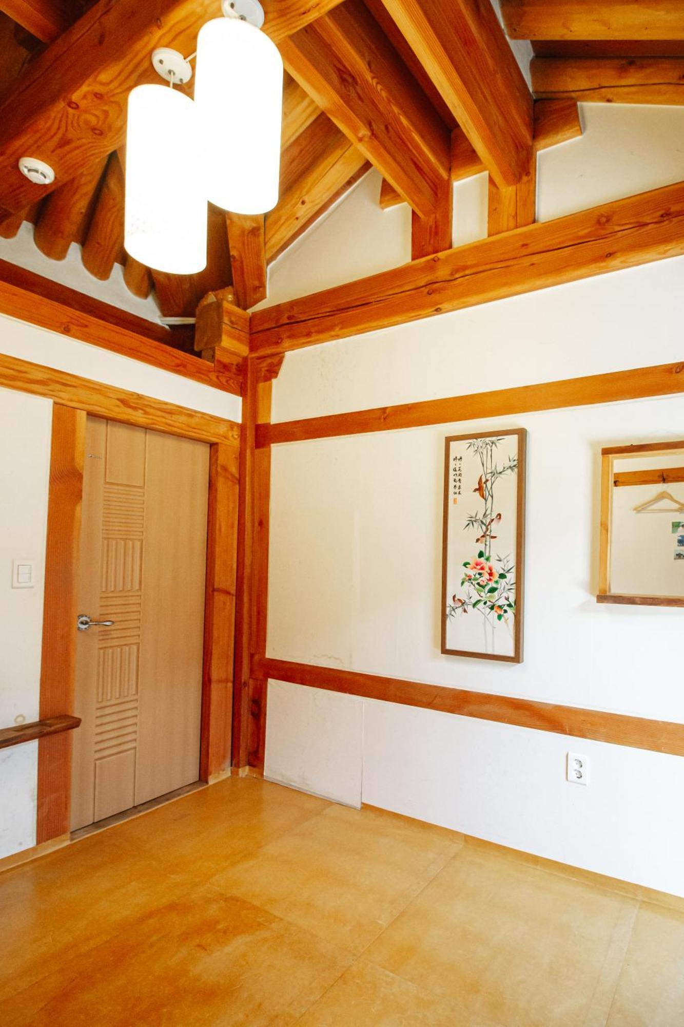 Jeonju Hanok Village Deoksugung Ngoại thất bức ảnh